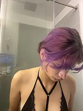 Snapshot of sukulaurens chatting on 23, 12, 2025 sukulaurens online show from 23, 12, 2025