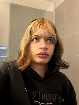 sukulaurens online show from 3, 11, 2025