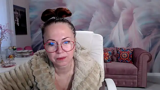 Arisa5000 online show from 9, 10, 2025