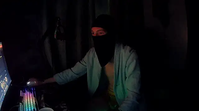 suicdemask online show from 19, 2, 2026