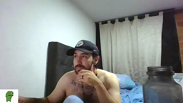 Snapshot of coolfriki chatting on 7, 7, 2026 coolfriki online show from 7, 7, 2026