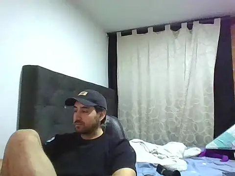 Snapshot of coolfriki chatting on 25, 6, 2026 coolfriki online show from 25, 6, 2026