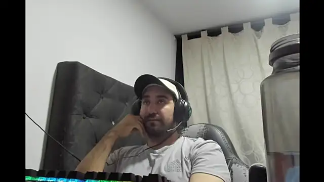 coolfriki online show from 9, 4, 2026