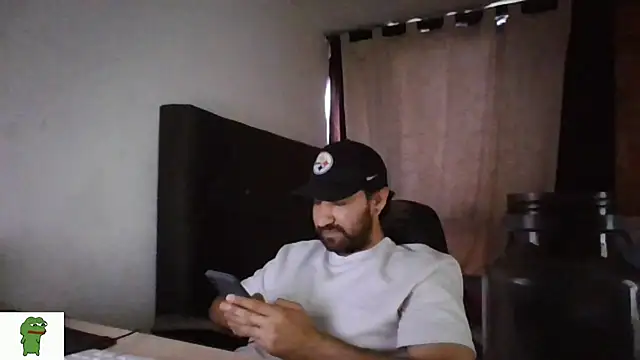 Snapshot of coolfriki chatting on 9, 7, 2026 coolfriki online show from 9, 7, 2026