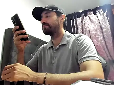 coolfriki online show from 8, 10, 2025