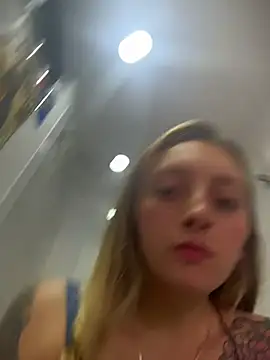 Mia dca online show from 2, 12, 2025