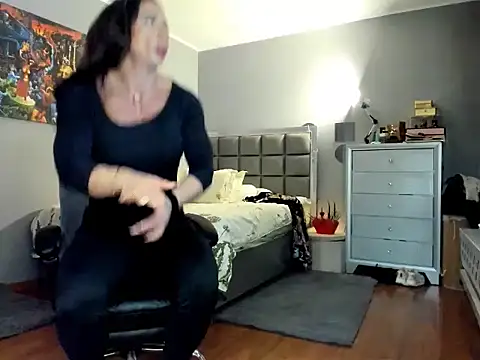 Alesyamuscledollxh online show from 22, 3, 2026