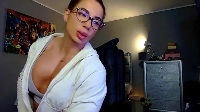 Alesyamuscledollxh online show from 21, 4, 2026