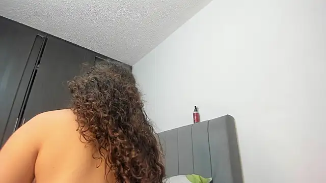 emy collyns online show from 24, 2, 2026