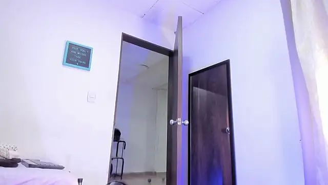 Dann 17  online show from 4, 11, 2025