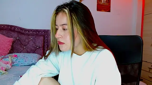 Snapshot of Hanssel_tess chatting on 12, 11, 2025 Hanssel tess online show from 12, 11, 2025