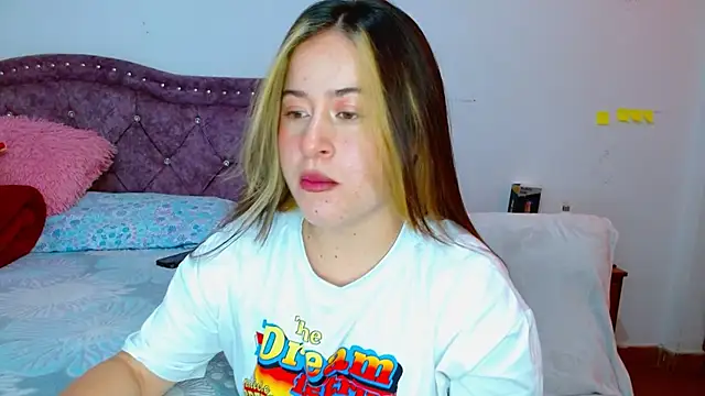 Snapshot of Hanssel_tess chatting on 6, 11, 2025 Hanssel tess online show from 6, 11, 2025