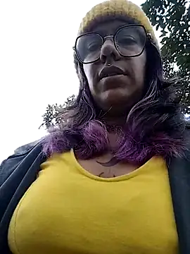 Abby 2-1 online show from 13, 11, 2025