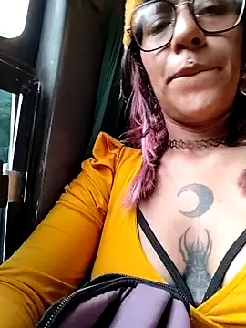 Abby 2-1 online show from 6, 11, 2025