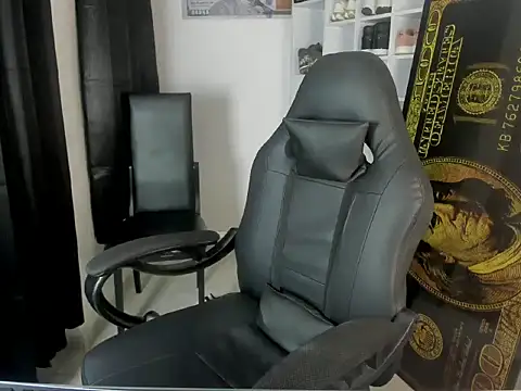 Snapshot of Baby_Latin chatting on 30, 10, 2025 Baby Latin online show from 30, 10, 2025