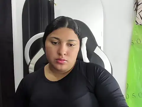 Snapshot of Baby_Latin chatting on 25, 11, 2025 Baby Latin online show from 25, 11, 2025