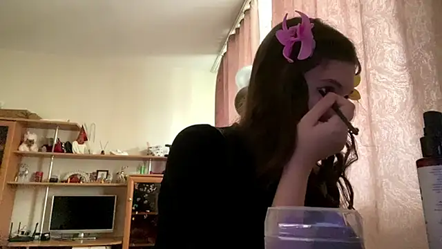 Snapshot of AlmetaBradicich chatting on 12, 10, 2025 AlmetaBradicich online show from 12, 10, 2025