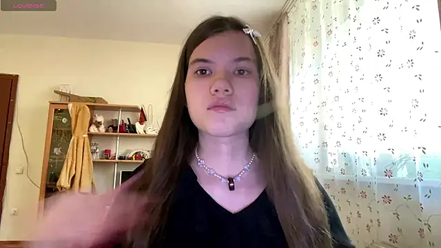 Snapshot of AlmetaBradicich chatting on 20, 10, 2025 AlmetaBradicich online show from 20, 10, 2025