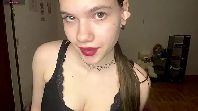 Snapshot of AlmetaBradicich chatting on 14, 11, 2025 AlmetaBradicich online show from 14, 11, 2025