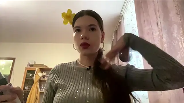 Snapshot of AlmetaBradicich chatting on 8, 10, 2025 AlmetaBradicich online show from 8, 10, 2025