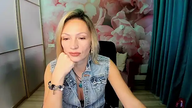 AlinaMoor online show from 29, 11, 2025