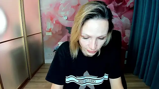 AlinaMoor online show from 14, 1, 2026