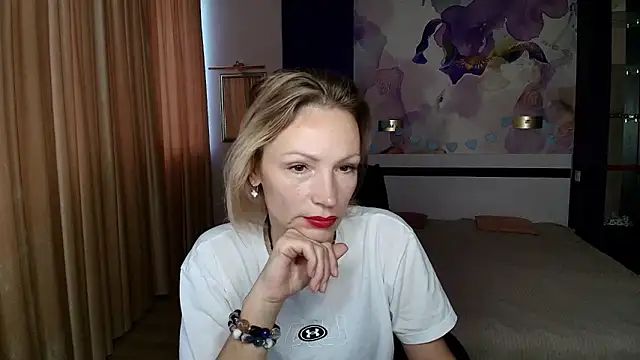 AlinaMoor online show from 18, 10, 2025