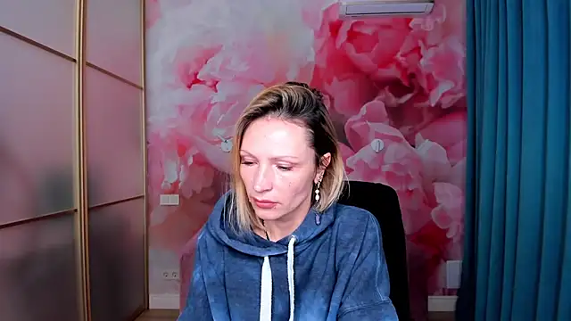 AlinaMoor online show from 20, 12, 2025