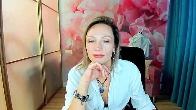 AlinaMoor online show from 17, 1, 2026