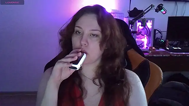 OnikaOrtizZ online show from 6, 10, 2025