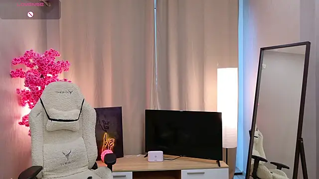 Milf mammyy online show from 13, 11, 2025