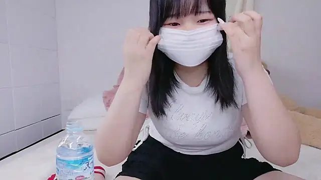 Snapshot of Nagi_25 chatting on 11, 10, 2025 Nagi 25 online show from 11, 10, 2025