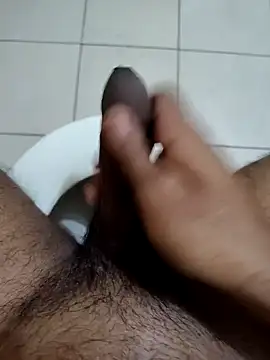 Snapshot of fueyyvvirub chatting on 26, 10, 2025 fueyyvvirub online show from 26, 10, 2025