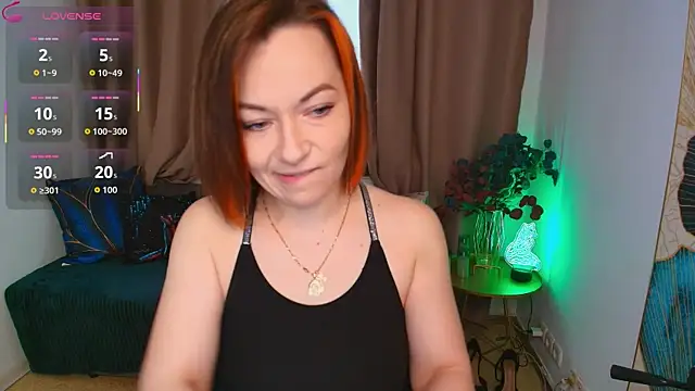 Snapshot of Serena_Foxxx chatting on 8, 5, 2026 Serena Foxxx online show from 8, 5, 2026