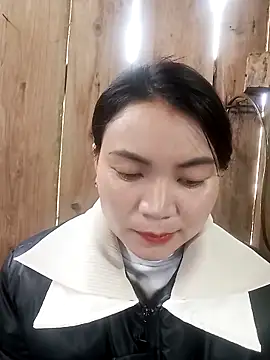 Snapshot of kun-love chatting on 15, 12, 2025 kun-love online show from 15, 12, 2025