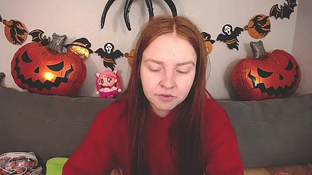 Snapshot of Evarey_ chatting on 25, 10, 2025 Evarey online show from 25, 10, 2025