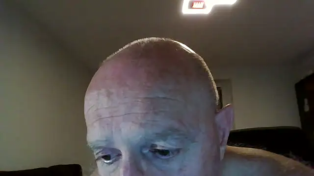 Snapshot of rudy-kralik chatting on 5, 11, 2025 rudy-kralik online show from 5, 11, 2025