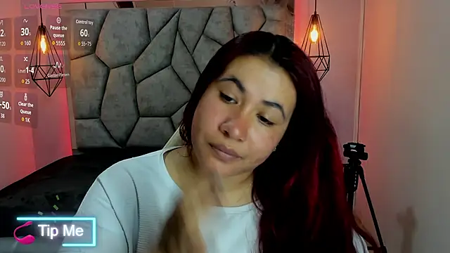 Addyy 02 online show from 19, 5, 2026