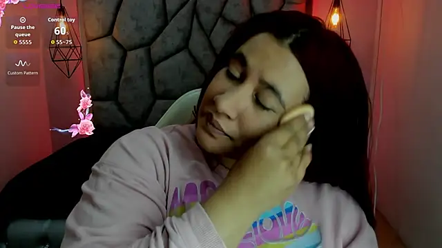 Addyy 02 online show from 23, 4, 2026