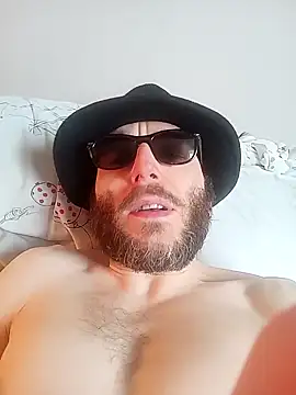 Snapshot of padrecoco chatting on 17, 10, 2025 padrecoco online show from 17, 10, 2025