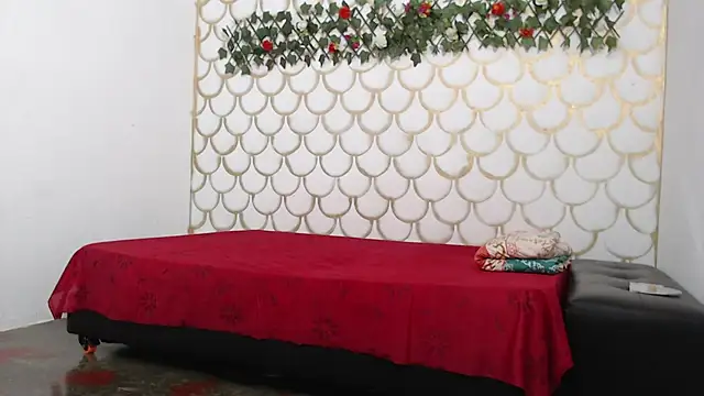 nahomy smiith online show from 12, 3, 2026