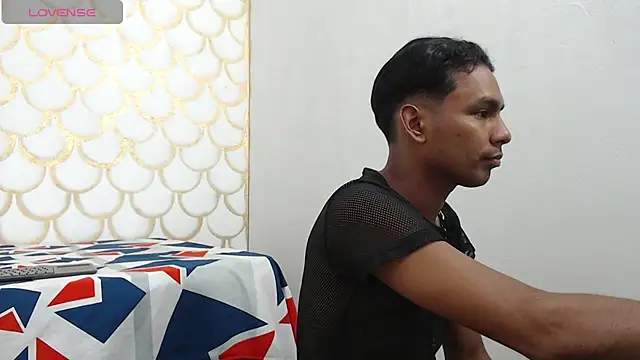 nahomy smiith online show from 16, 12, 2025