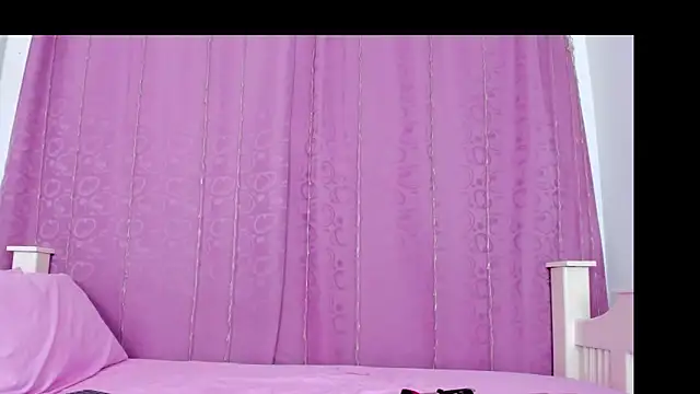 nahomy smiith online show from 7, 11, 2025