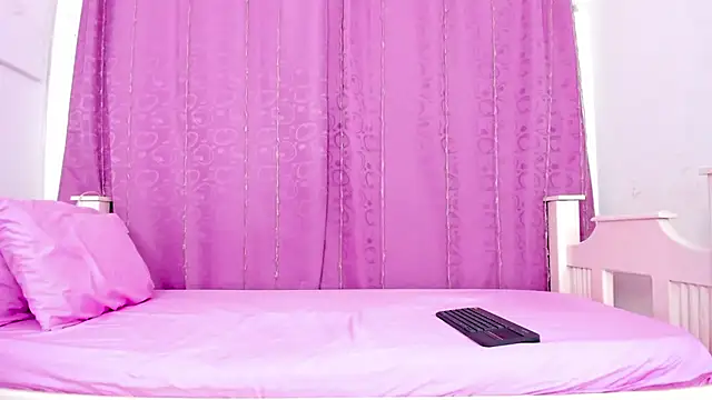 nahomy smiith online show from 16, 11, 2025