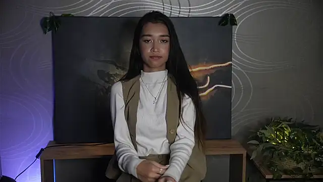 SelinaLukas online show from 7, 10, 2025