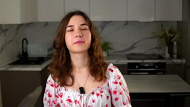 AmmieGerber online show from 10, 10, 2025