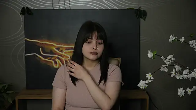 Snapshot of KarisaArietta chatting on 10, 10, 2025 KarisaArietta online show from 10, 10, 2025