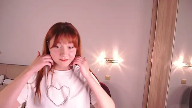 Snapshot of ElidaOkeke chatting on 10, 10, 2025 ElidaOkeke online show from 10, 10, 2025