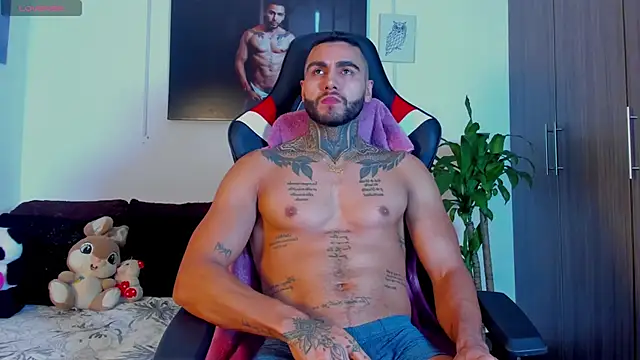 Snapshot of Danny_Willson chatting on 19, 4, 2026 Danny Willson online show from 19, 4, 2026