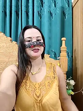Beauty Queen Soniya online show from 16, 4, 2026